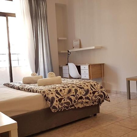 Palette Apartment Champagne - Athens Center, 6 Bd, 3 Bath エクステリア 写真